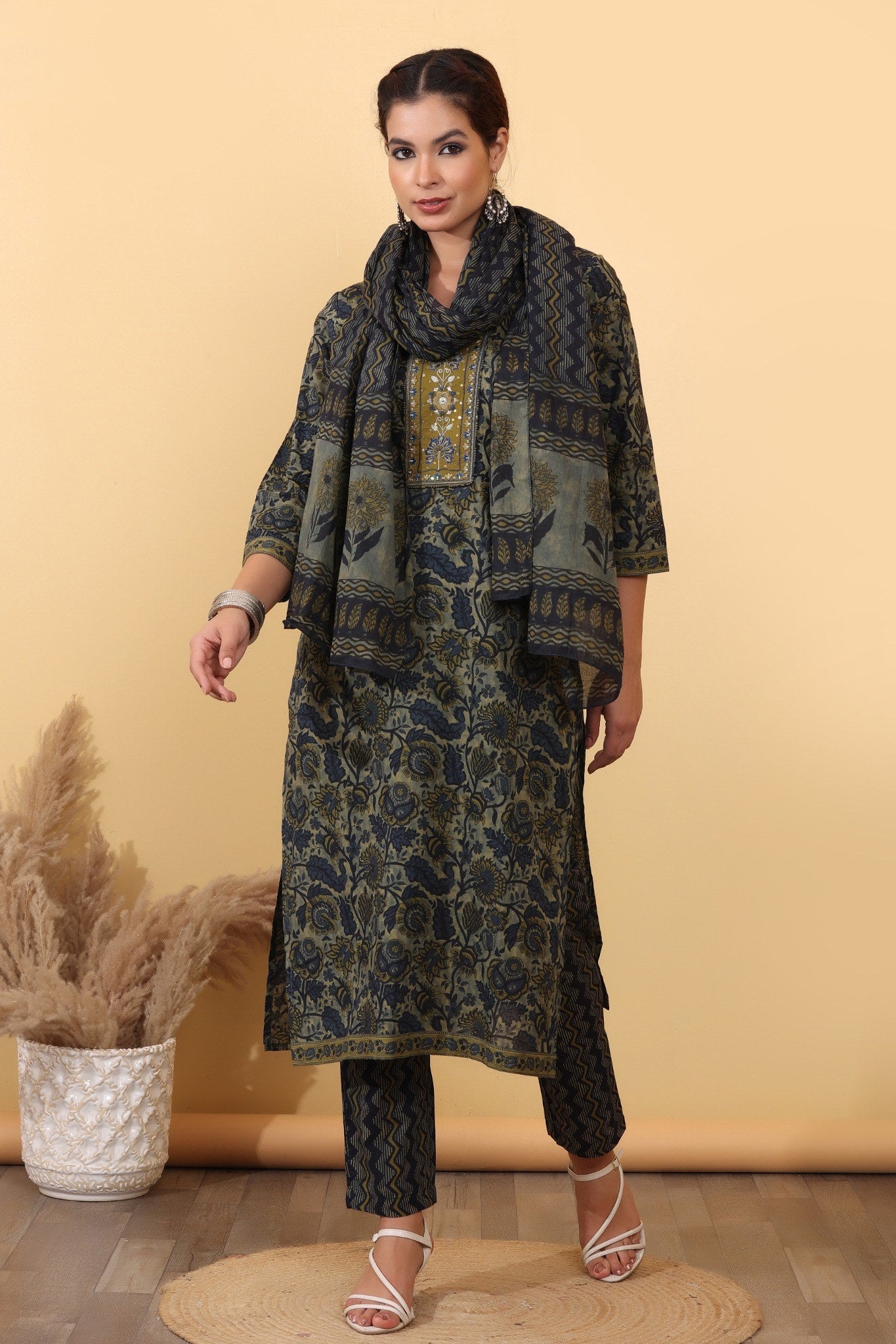 House of Sdaa Olive Green Floral Printed Kurta Set with Dupatta HSDAASKST000001