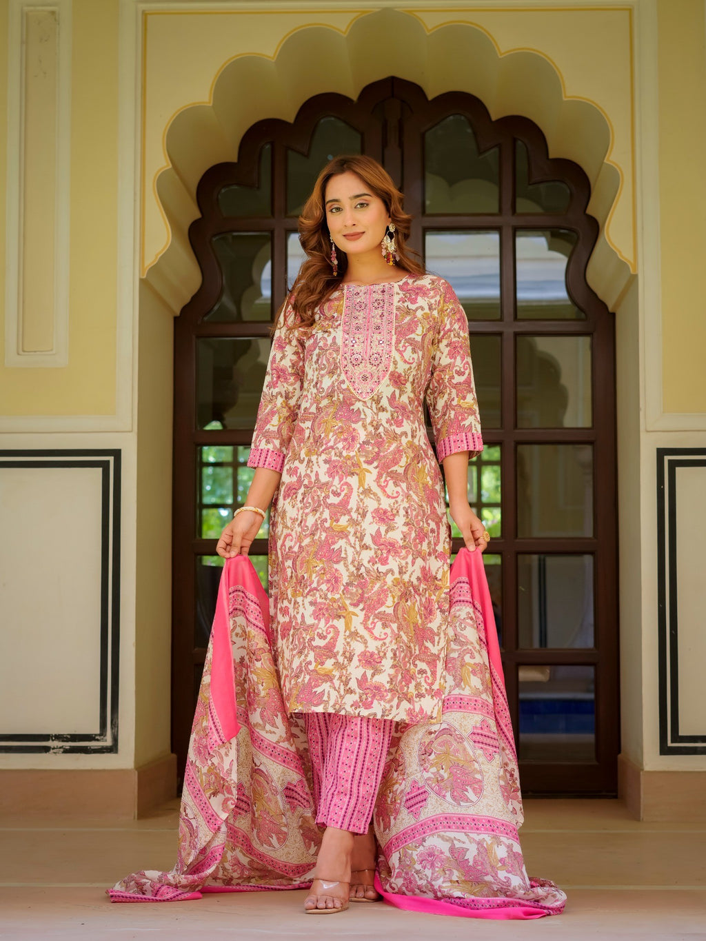 Pink Floral Printed Kurta Set, HSDAASKMLSK000001