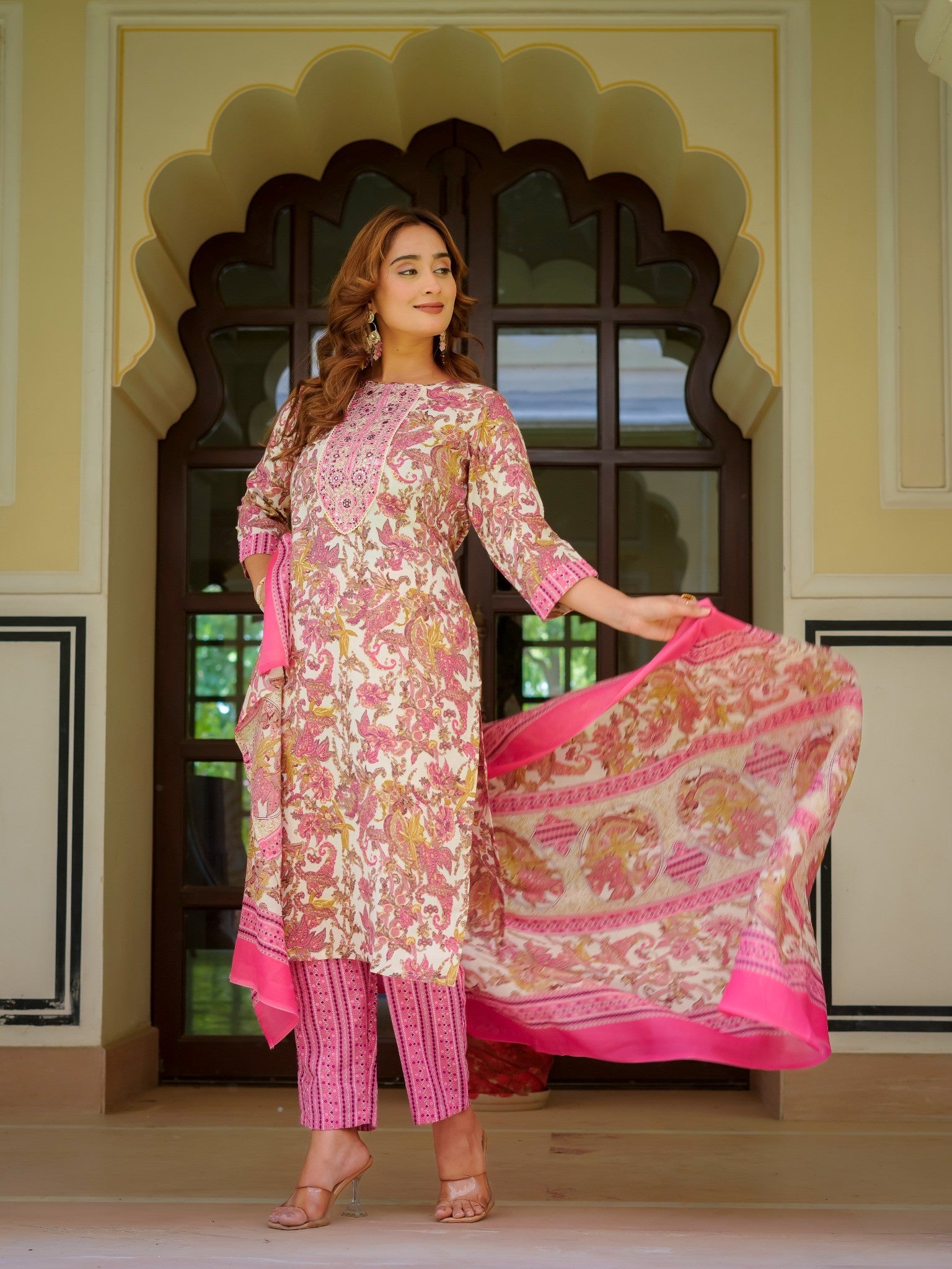 Pink Floral Printed Kurta Set, HSDAASKMLSK000001