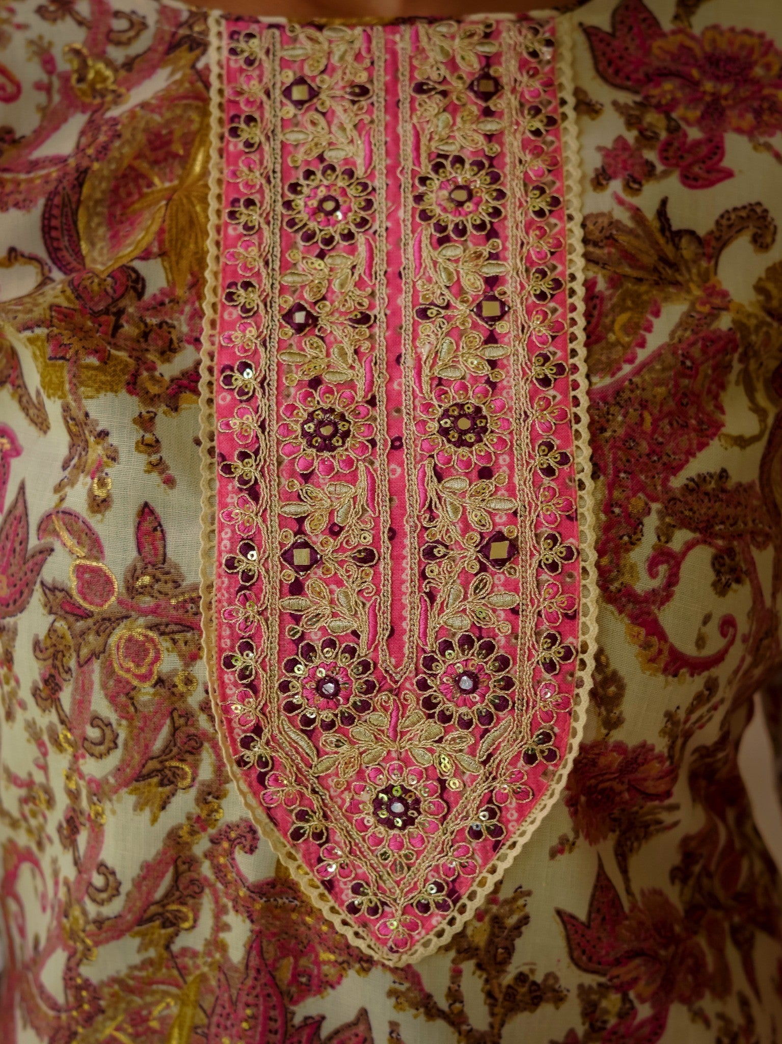 Pink Floral Printed Kurta Set, HSDAASKMLSK000001