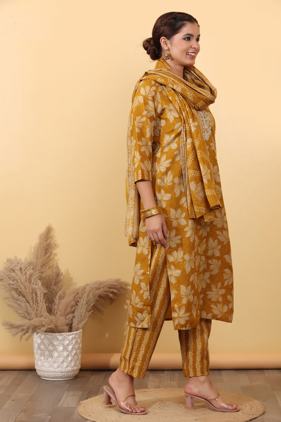 Mustard Printed kurta set.