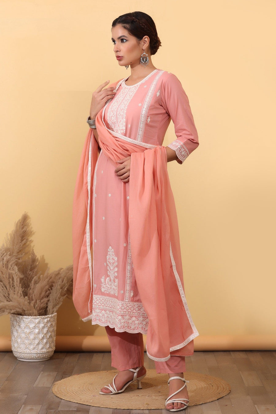 House of Sdaa Peach Embroidered Kurta Set. HSDAASKHP000004