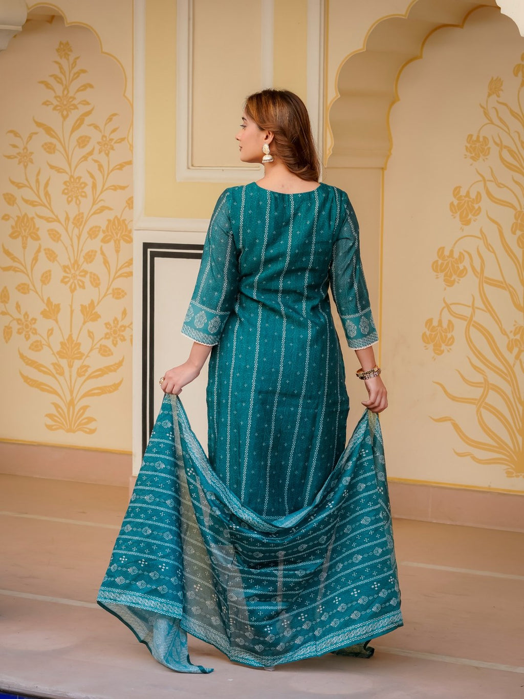 House of Sdaa Emerald Green Printed Kurta Set HSDAASKBC000002