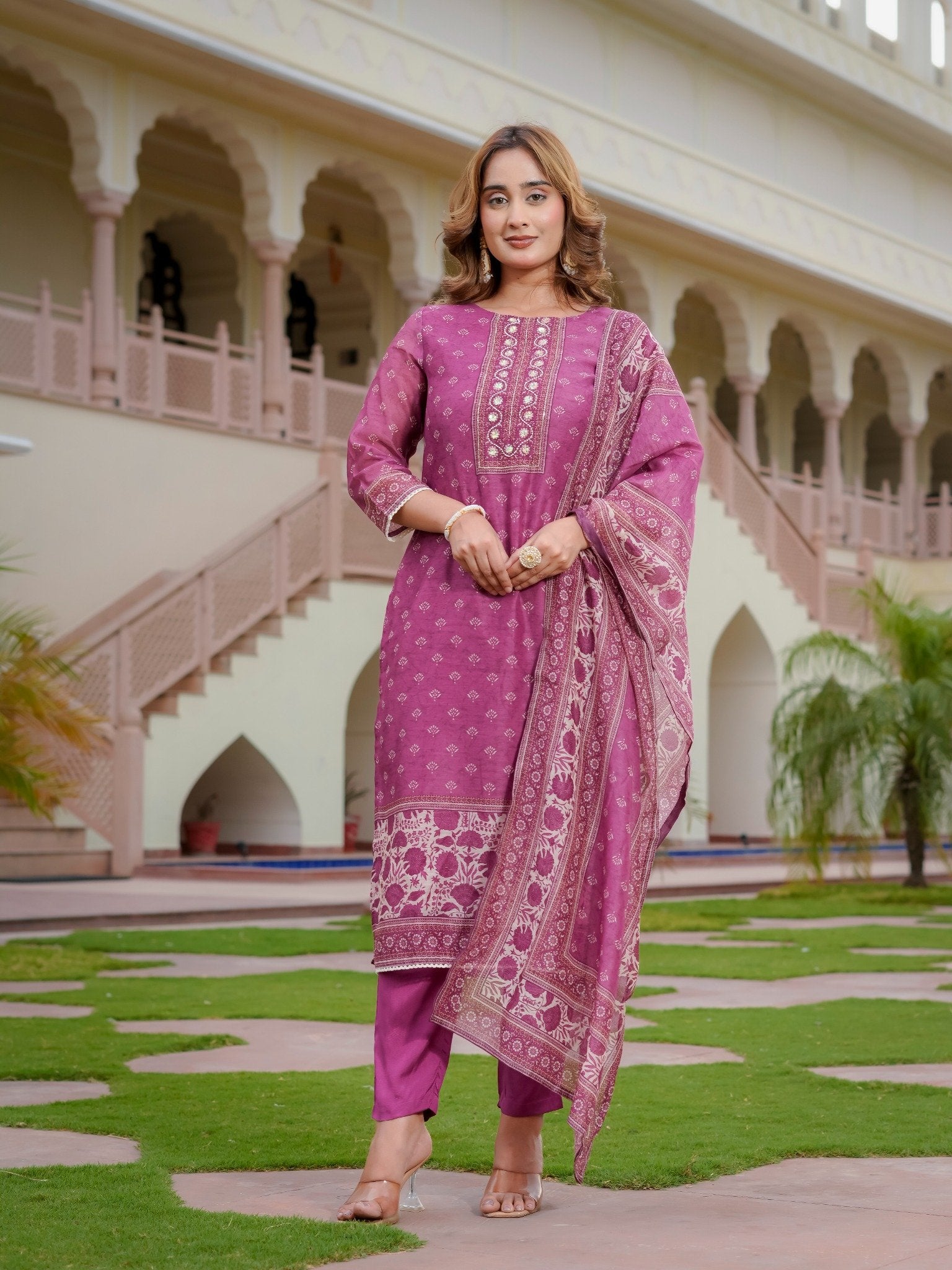 House of Sdaa Floral Printed Kurta Set. HSDAASKBC000001 Muted Purple