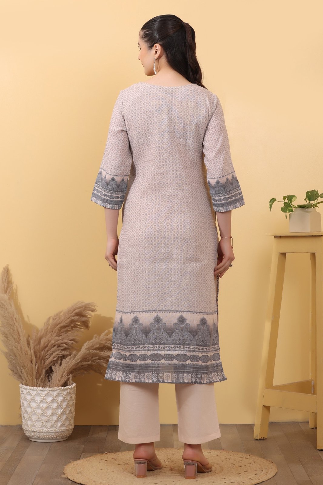 Grey Linen Printed Suit Set with Matching Linen Dupatta