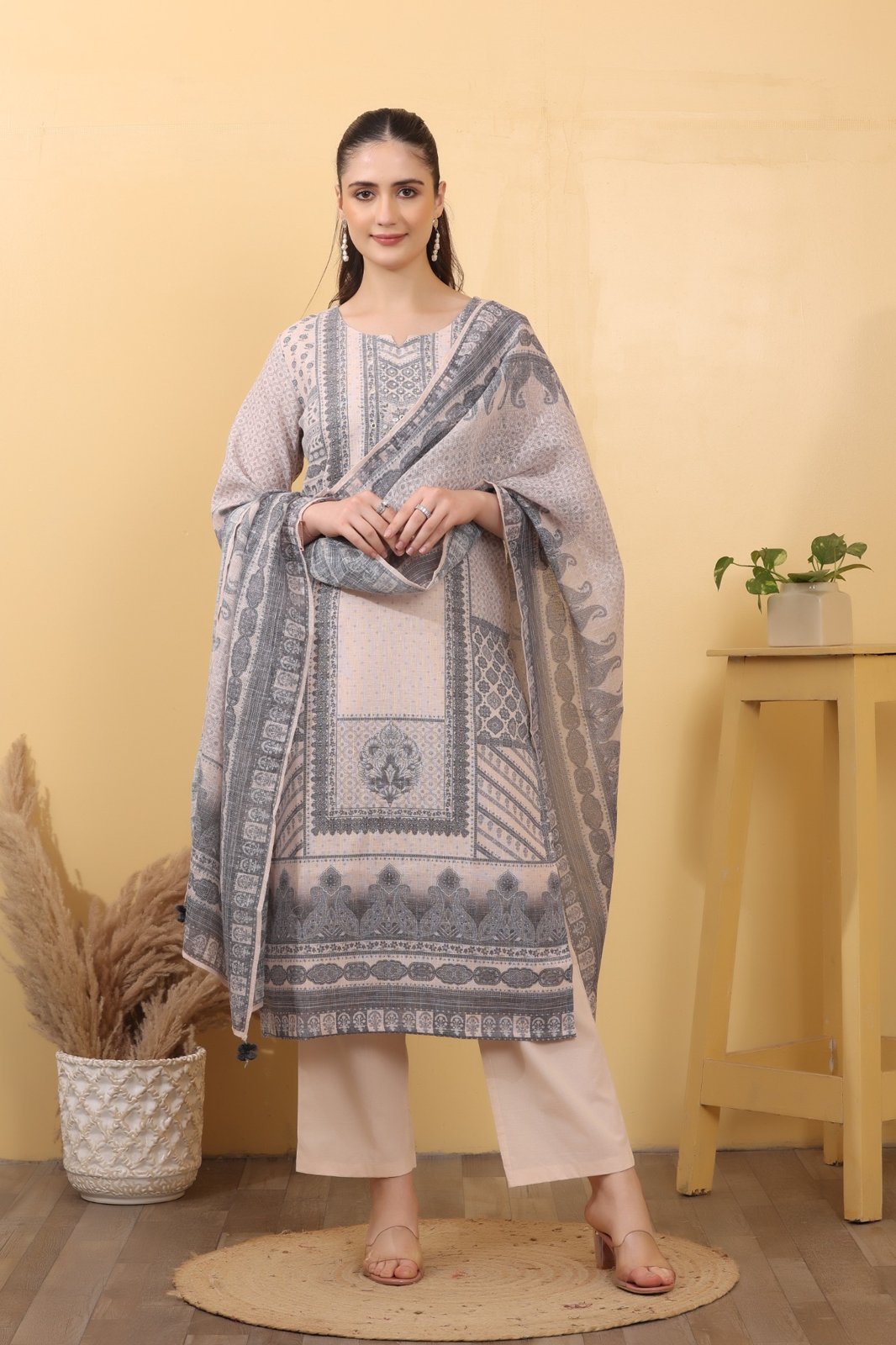 Grey Linen Printed Suit Set with Matching Linen Dupatta