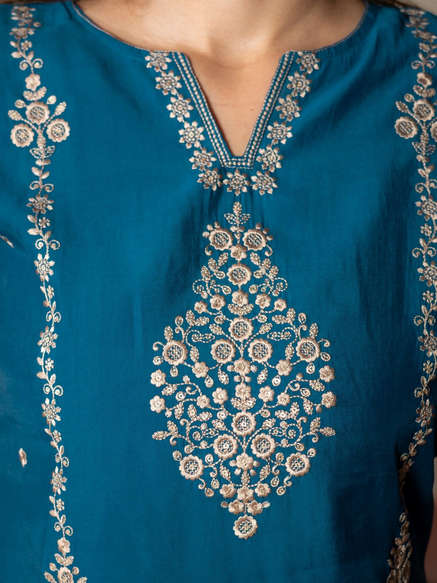 Teal Embroidered Co-Ord Set for Women HSDAACSTP000005