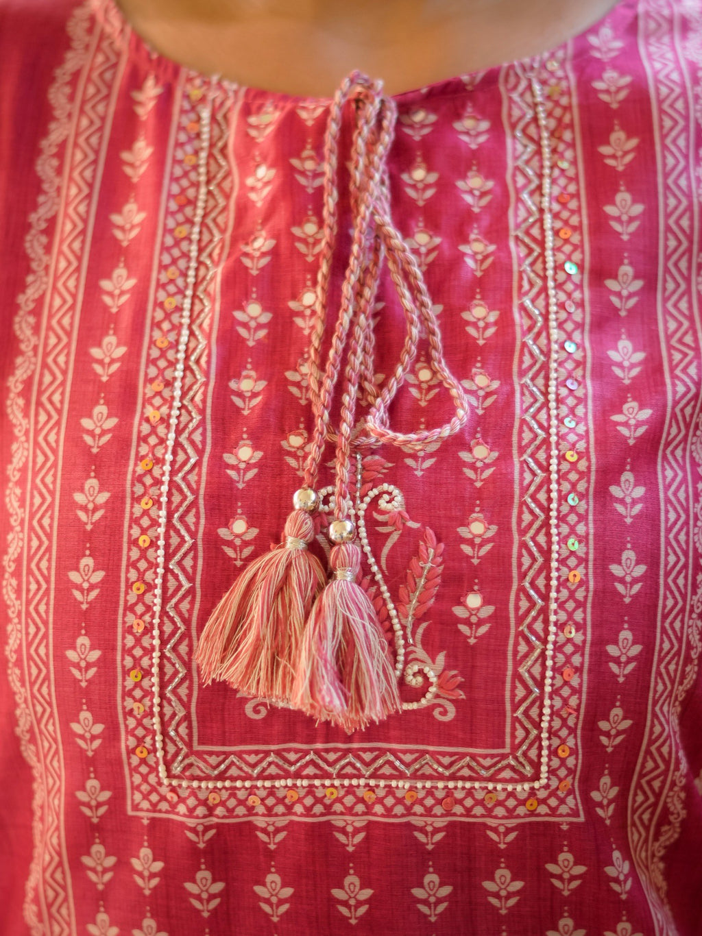 the House of Sdaa Pink Printed Kurta Set.  HSDAASKBC000009 Bright Pink.