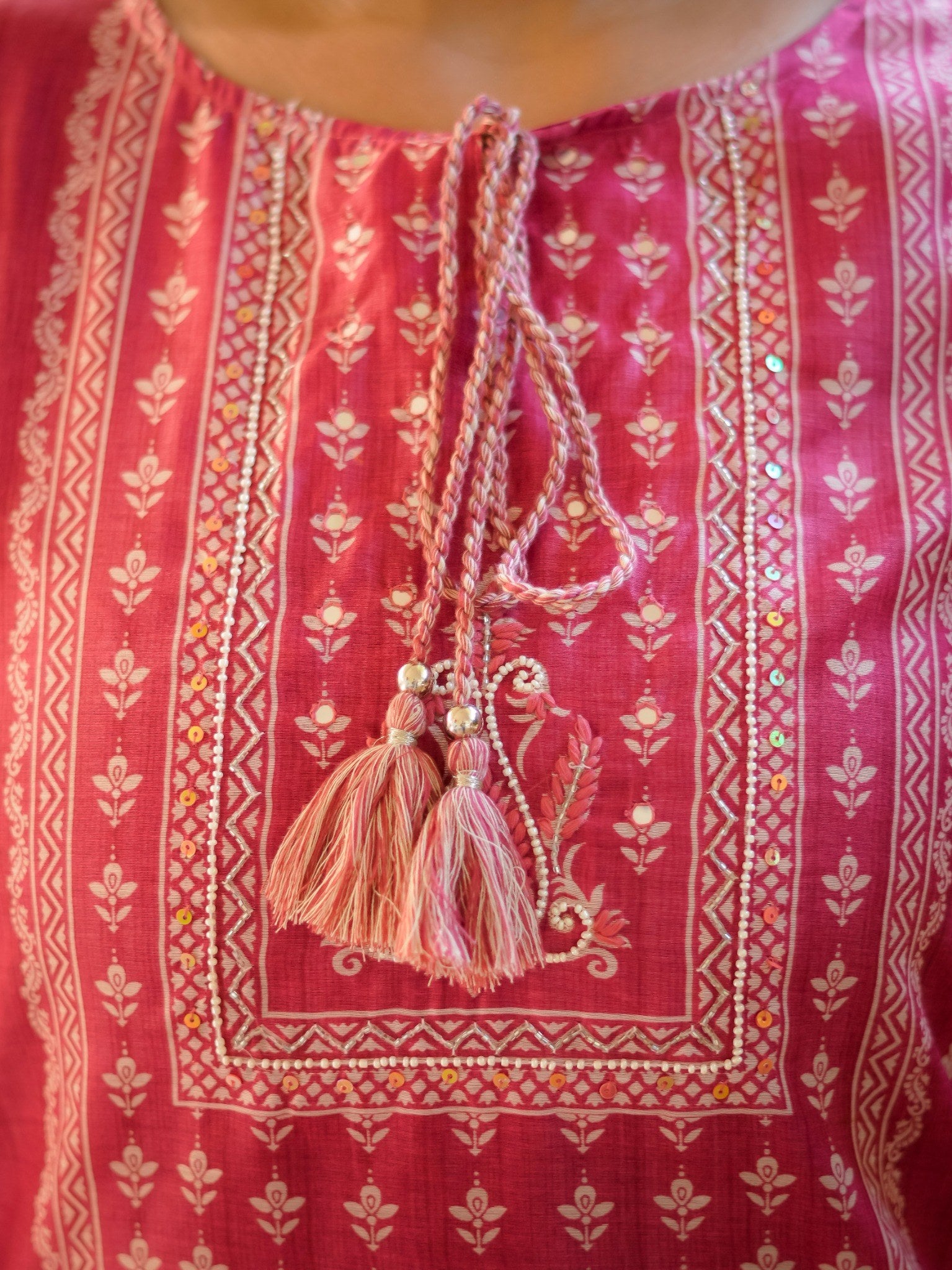the House of Sdaa Pink Printed Kurta Set.  HSDAASKBC000009 Bright Pink.
