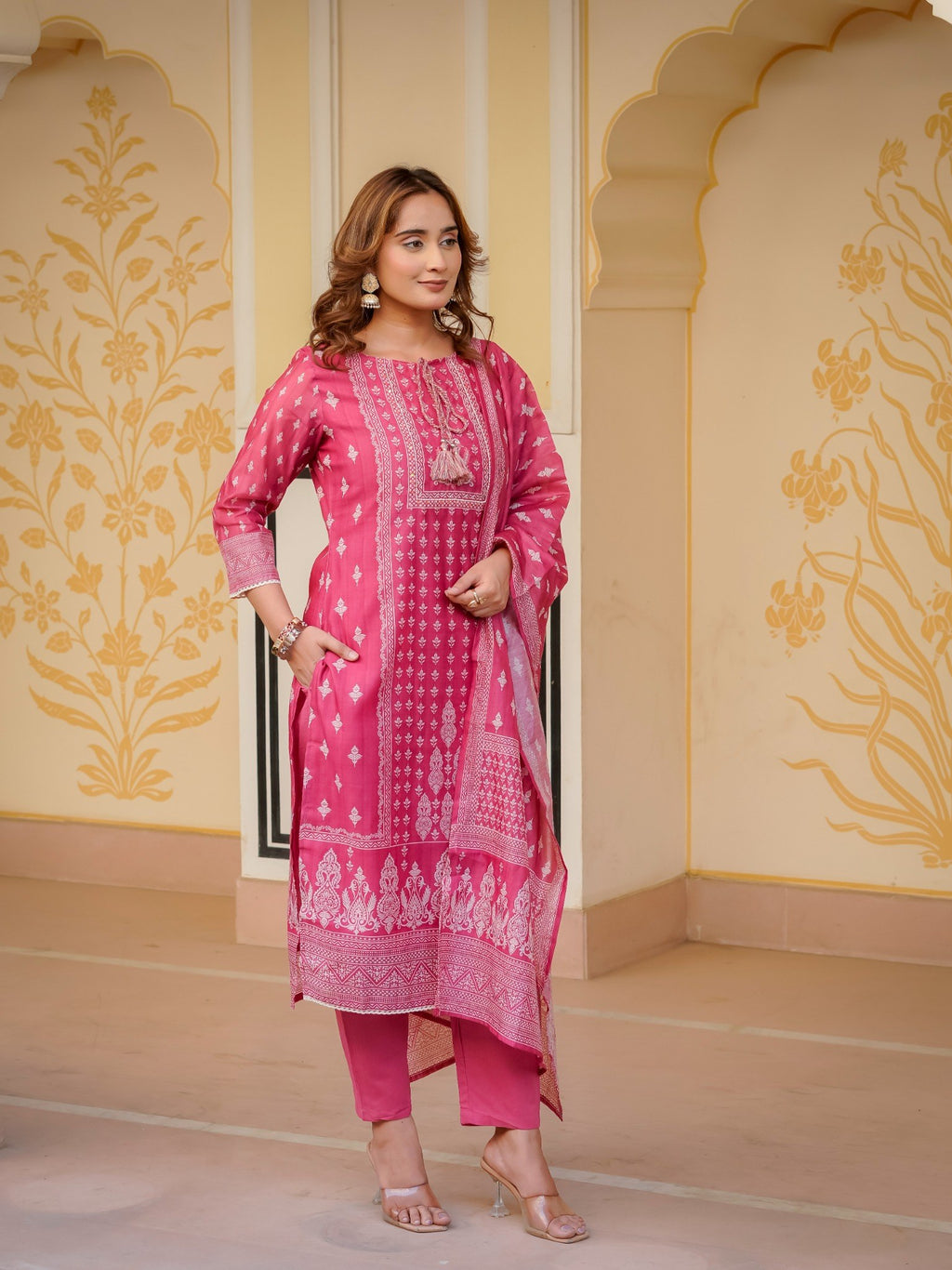 the House of Sdaa Pink Printed Kurta Set.  HSDAASKBC000009 Bright Pink.